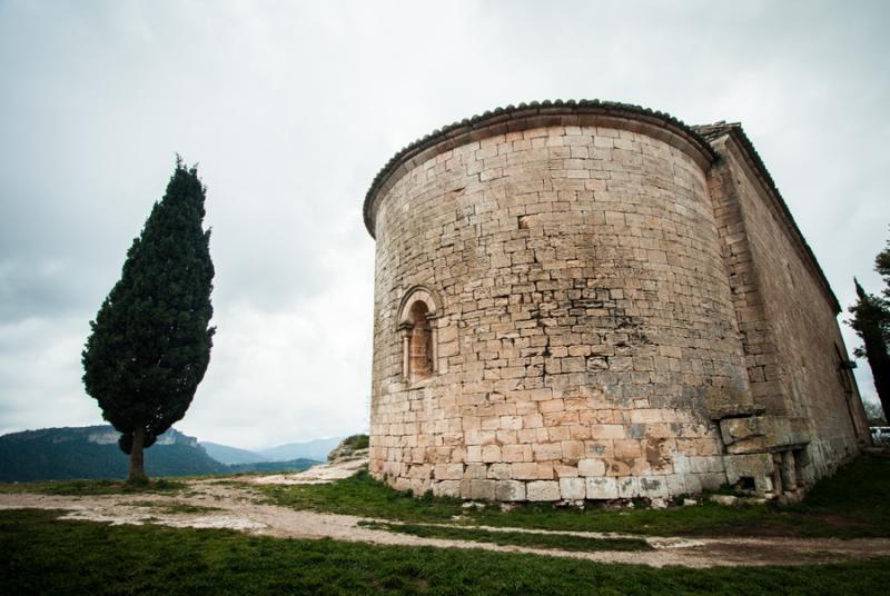 Iglesia de Santa Maria de Porqueres, Bañolas, Ger...