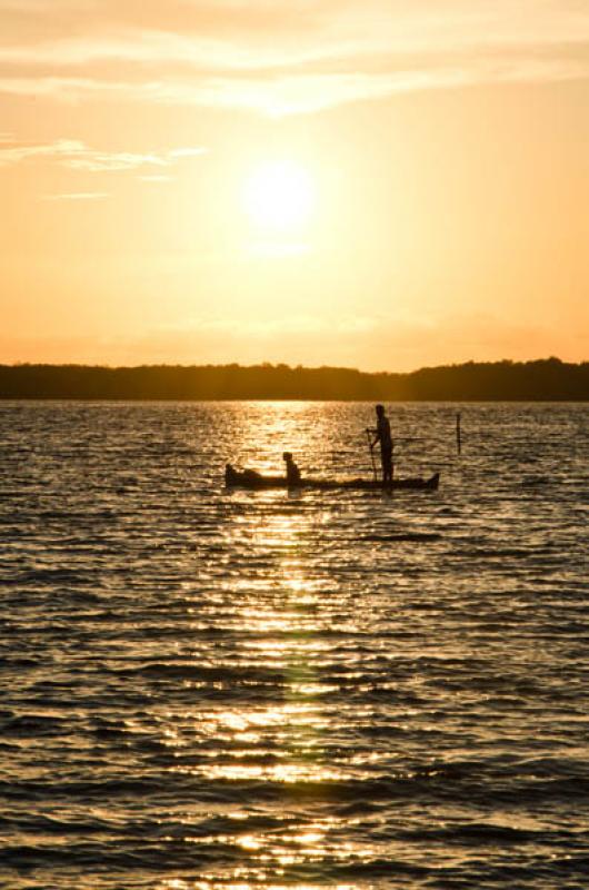 Pescadores en la Bahia de Cispata, San Antero, Cor...