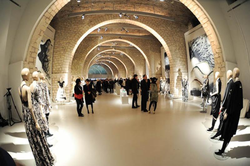 Exhibicion en un Museo, Paris, Francia, Europa Occ...