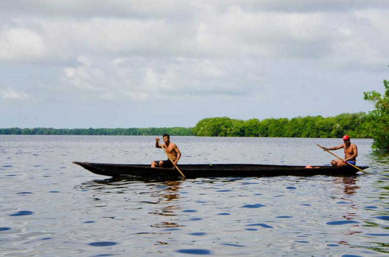 Pescadores en la Bahia de Cispata, San Antero, Cor...