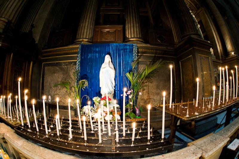 Iglesia de la Madeleine, Paris, Francia, Europa Oc...