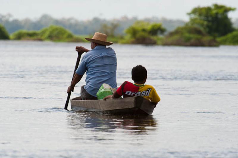 Padre con su Hijo, Lago de Maica, Santarem, Para, ...