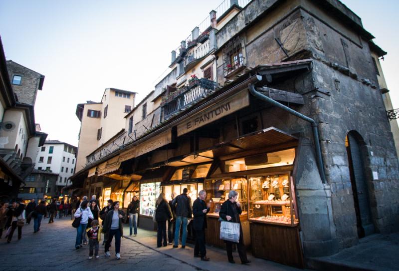 Puente Viejo, Florencia, Toscana, Italia, Europa O...