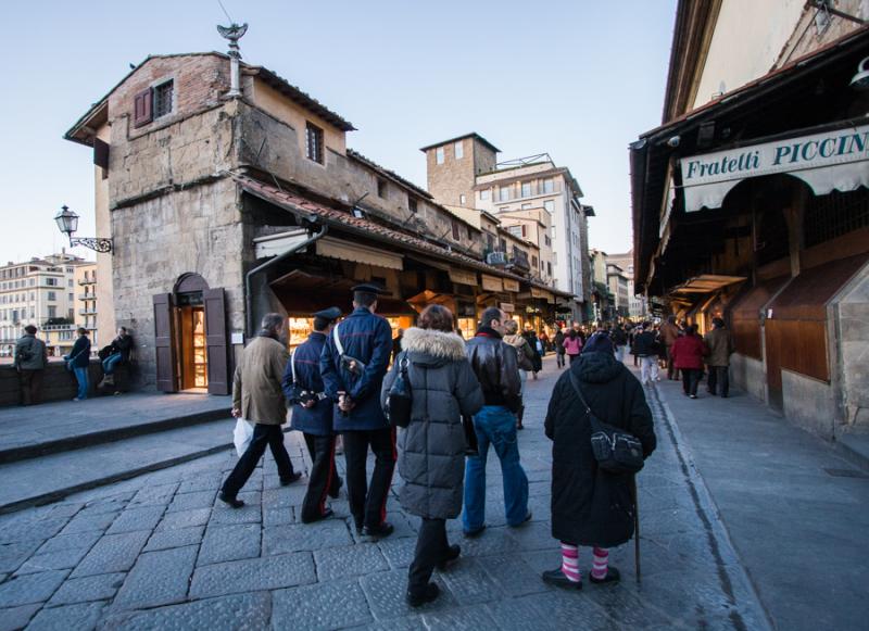 Puente Viejo, Florencia, Toscana, Italia, Europa O...