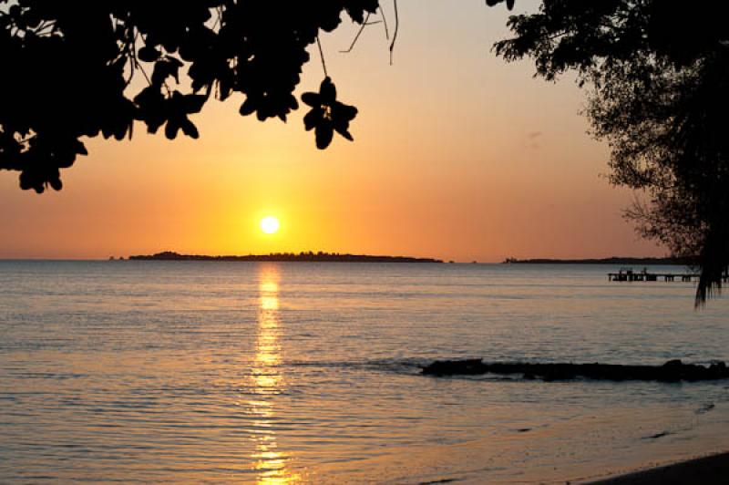 Ocaso en la Playa, San Onofre, Sucre, Sincelejo, C...