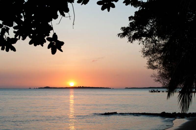 Ocaso en la Playa, San Onofre, Sucre, Sincelejo, C...