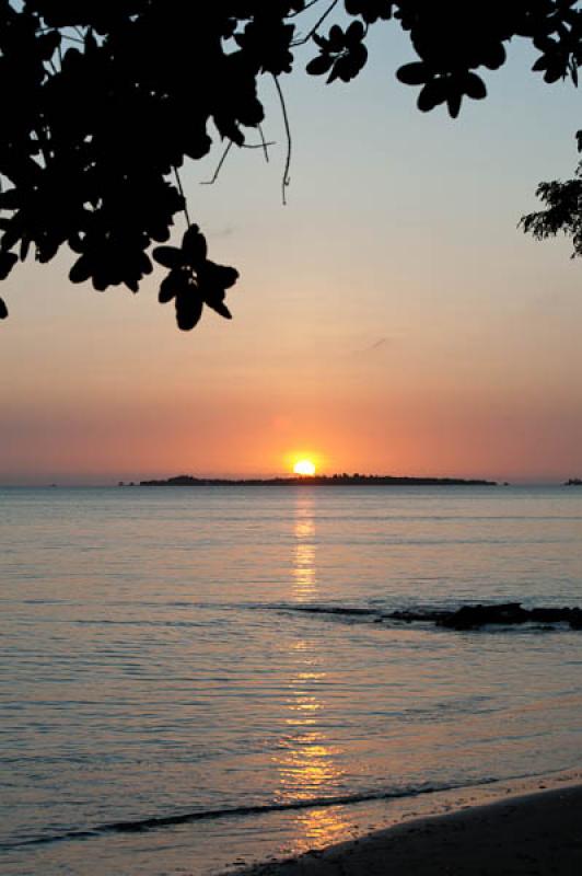 Ocaso en la Playa, San Onofre, Sucre, Sincelejo, C...