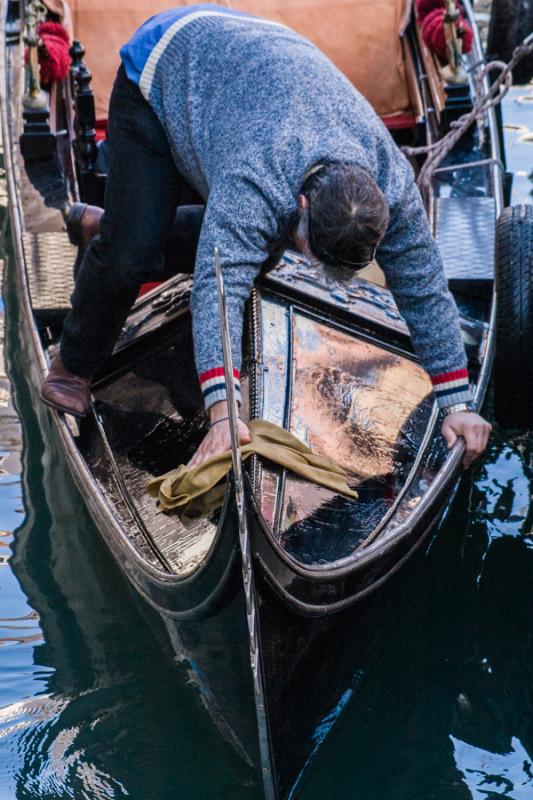 Gondolero, Venecia, Veneto, Italia, Europa Occiden...