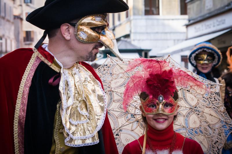 Pareja en el Carnaval Veneciano, Venecia, Veneto, ...