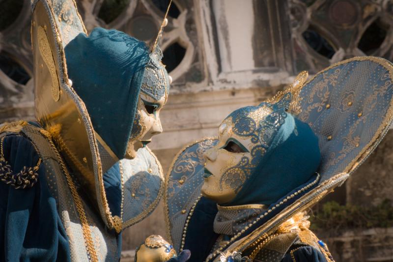 Pareja en el Carnaval Veneciano, Venecia, Veneto, ...