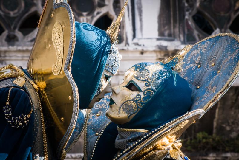 Pareja en el Carnaval Veneciano, Venecia, Veneto, ...