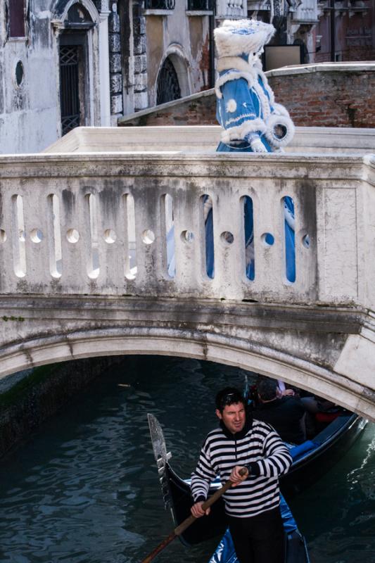 Paseo en Gondola, Venecia, Veneto, Italia, Europa ...