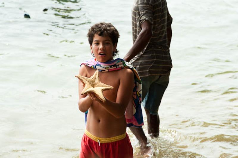 NiÃ±o con una Estrella de Mar