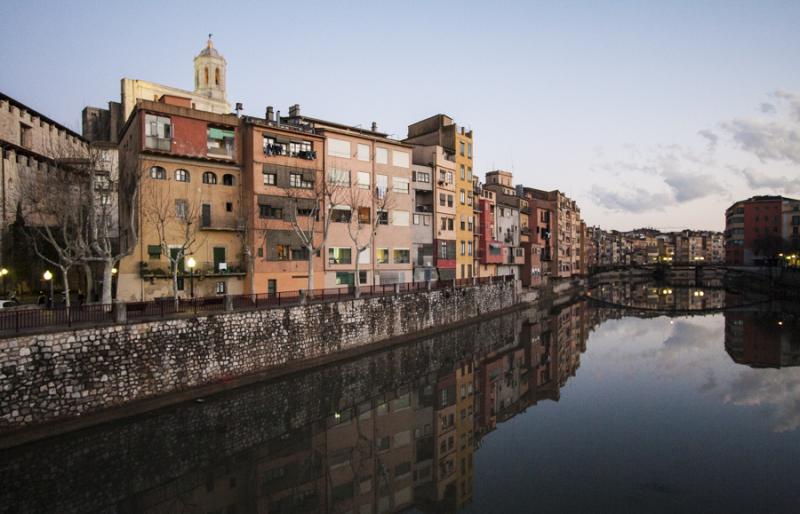 Casas Sobre el Rio Oñar, Gerona, Barcelona, Catal...