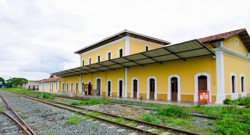 Antigua Estacion del Ferrocarril, Guadalajara de B...