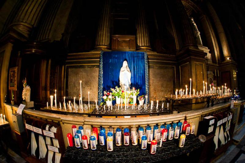 Iglesia de la Madeleine, Paris, Francia, Europa Oc...