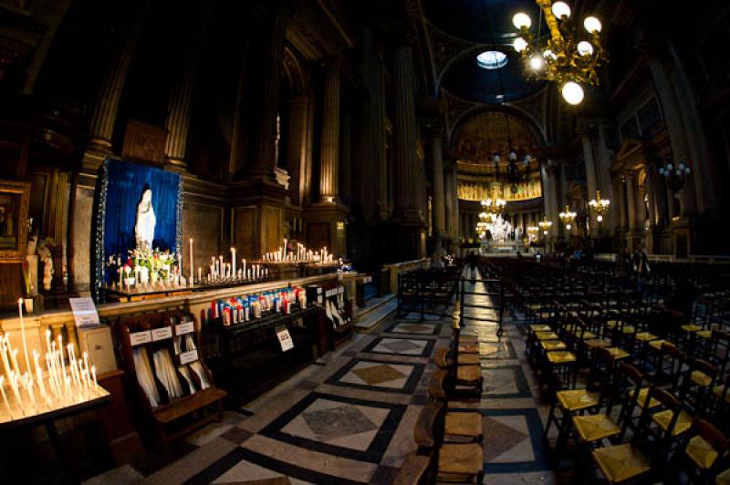 Iglesia de la Madeleine, Paris, Francia, Europa Oc...