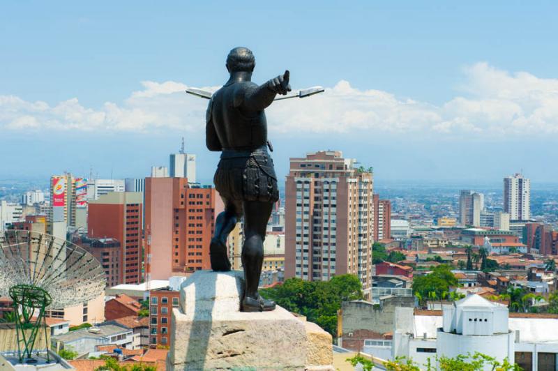 Estatua de Sebastian de Belalcazar, Cali, Santiago...