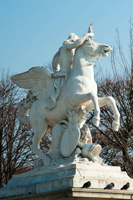 Estatua Mercurio sobre Pegaso, Plaza de la Concord...