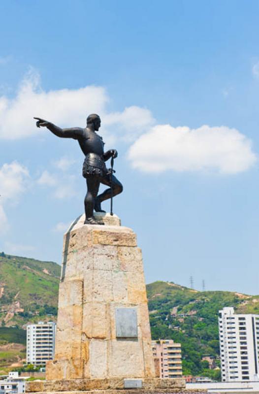 Estatua de Sebastian de Belalcazar, Cali, Santiago...