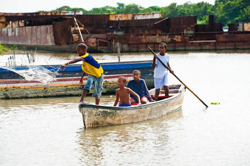 Niños Pescando