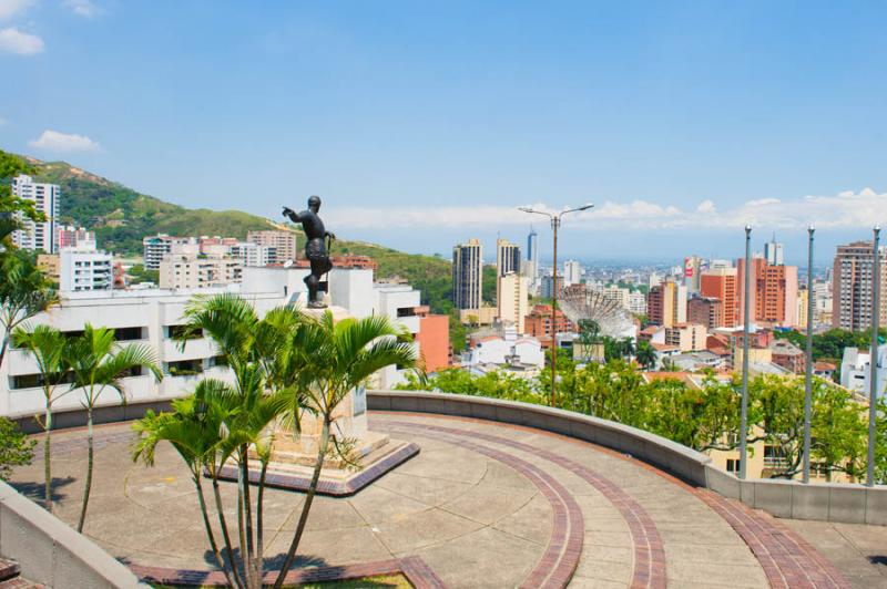 Estatua de Sebastian de Belalcazar, Cali, Santiago...