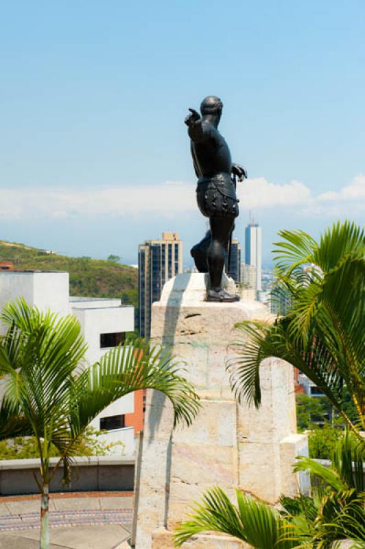 Estatua de Sebastian de Belalcazar, Cali, Santiago...