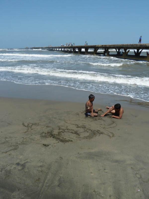 Amigos en la Playa, Muelle de Puerto Colombia, Pue...