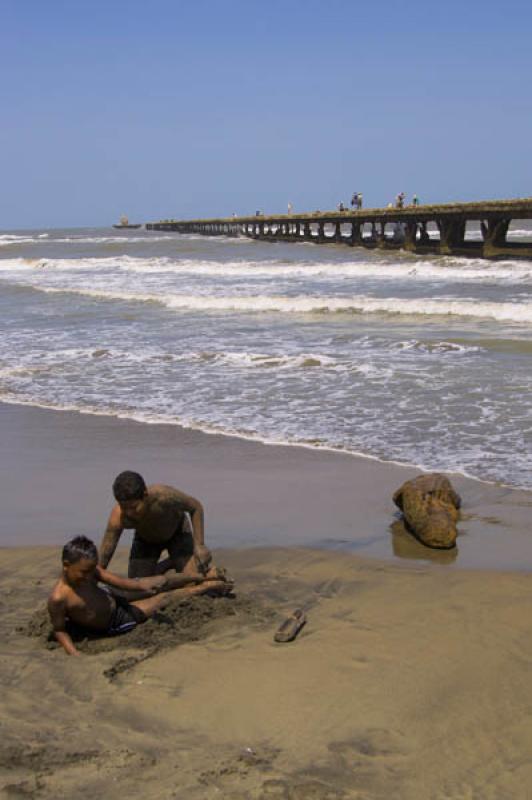 Amigos en la Playa, Muelle de Puerto Colombia, Pue...