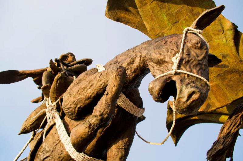 Monumento a los Colonizadores, Manizales, Caldas, ...