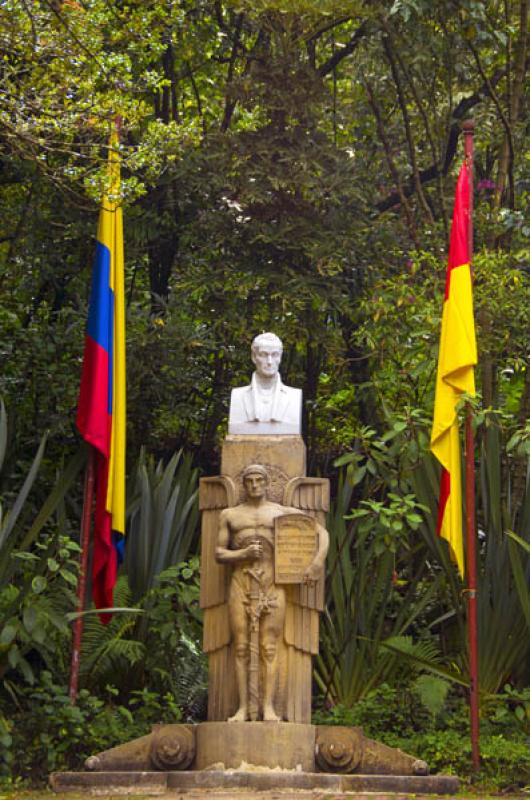 Plaza de Banderas, Casa Museo Quinta de Bolivar, B...