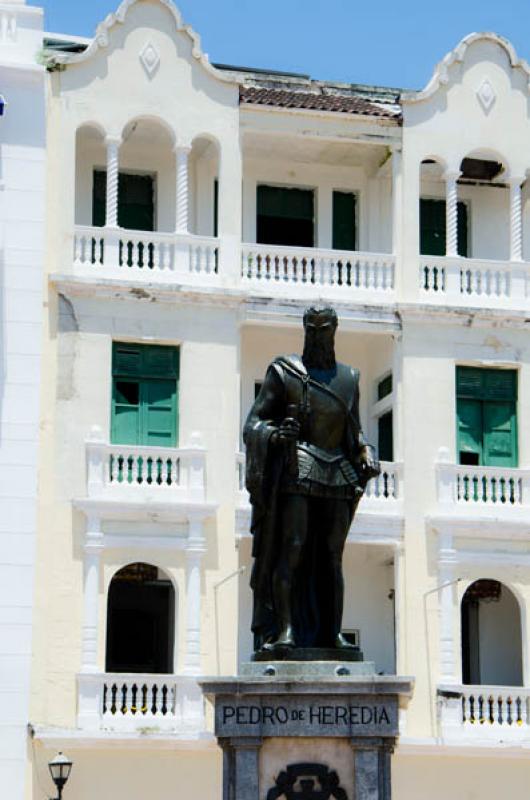 Estatua de Pedro de Heredia, Plaza de los Coches, ...