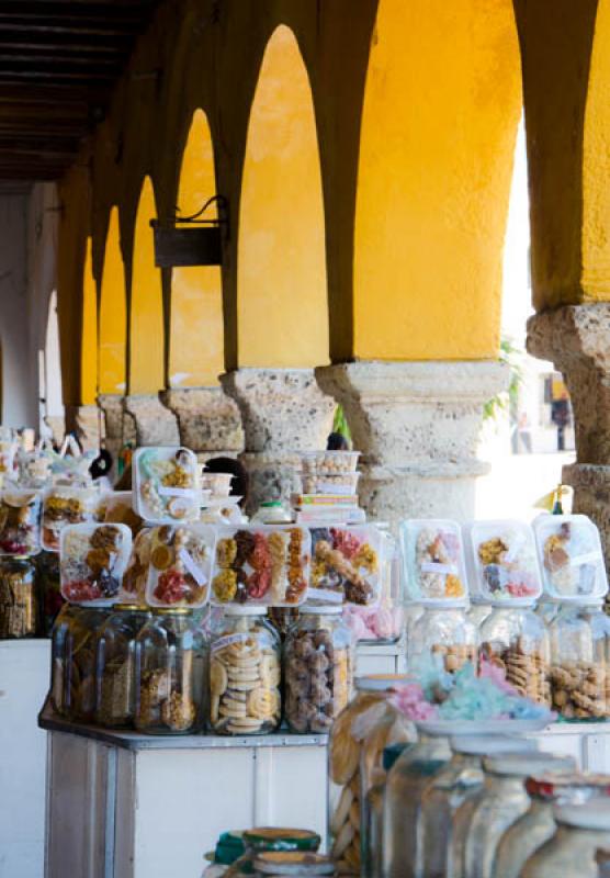 Portal de los Dulces, Plaza de los Coches, Cartage...