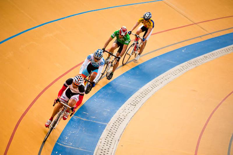 Ciclistas en el Velodromo, Medellin, Antioquia, Co...