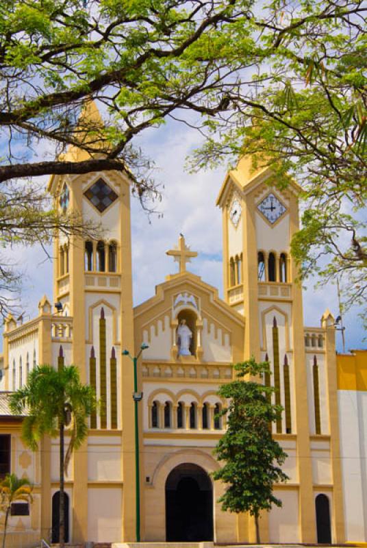 Catedral de Nuestra Señora del Carmen, Villavicen...