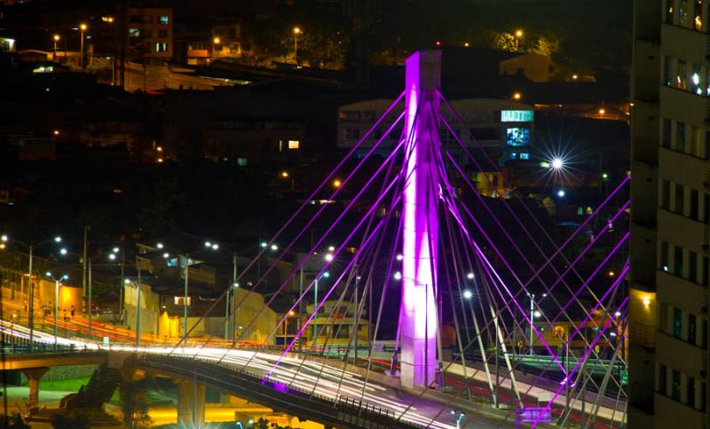 Puente de la Calle 4 Sur, Medellin, Antioquia, Col...