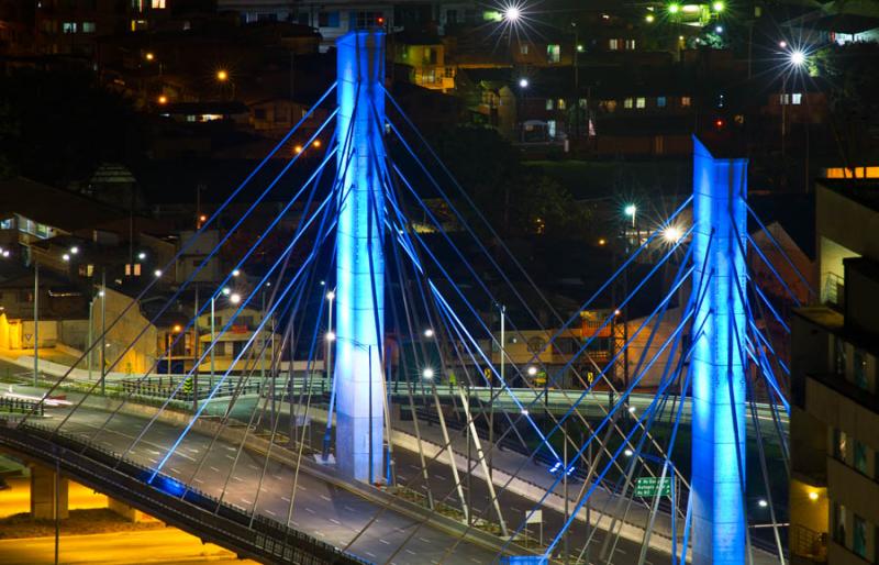 Puente de la Calle 4 Sur, Medellin, Antioquia, Col...