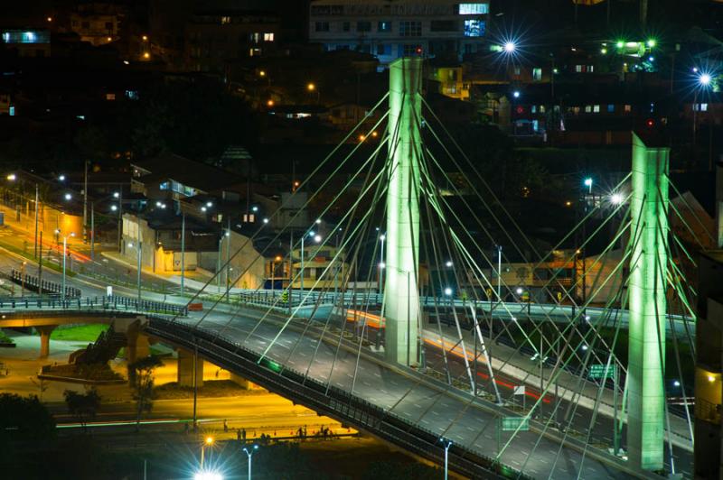 Puente de la Calle 4 Sur, Medellin, Antioquia, Col...