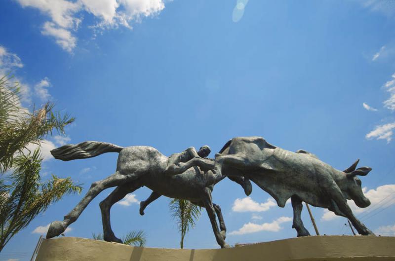 Monumento al Coleo de Toros, Villavicencio, Meta, ...