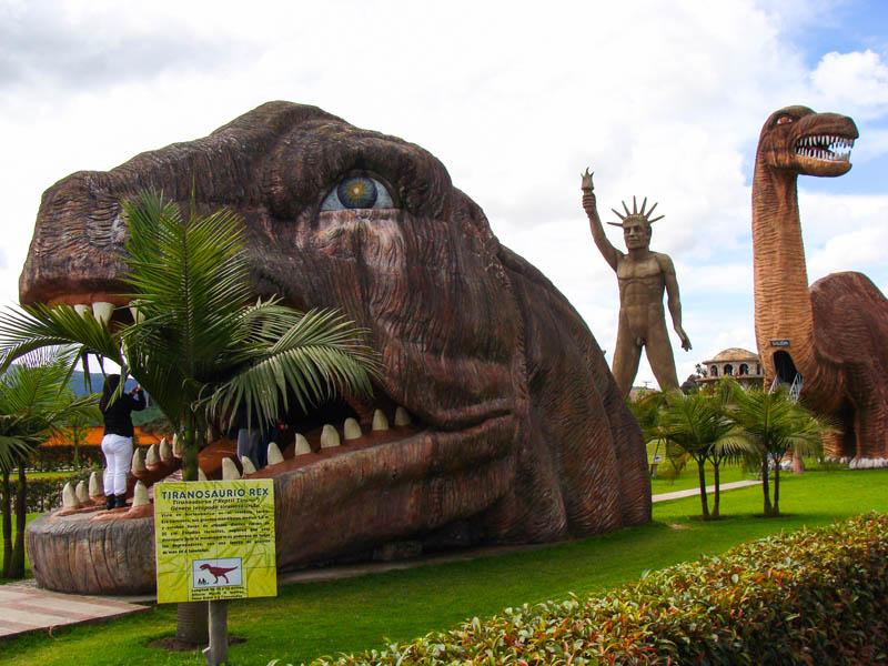 Jardin de los Dinosaurios, Parque Jaime Duque, Toc...