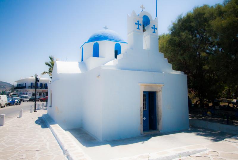 Iglesia Tipica de Mykonos, Paros, Grecia, Europa O...