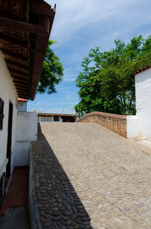 Puente de Calicanto, San Juan Giron, Santander, Bu...