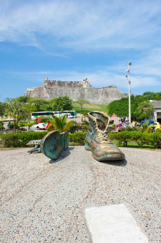 Monumento a los Zapatos Viejos, Cartagena, Bolivar...