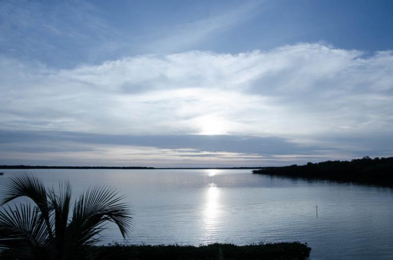 Amanecer en Bahia de Cispata, San Antero, Cordoba,...