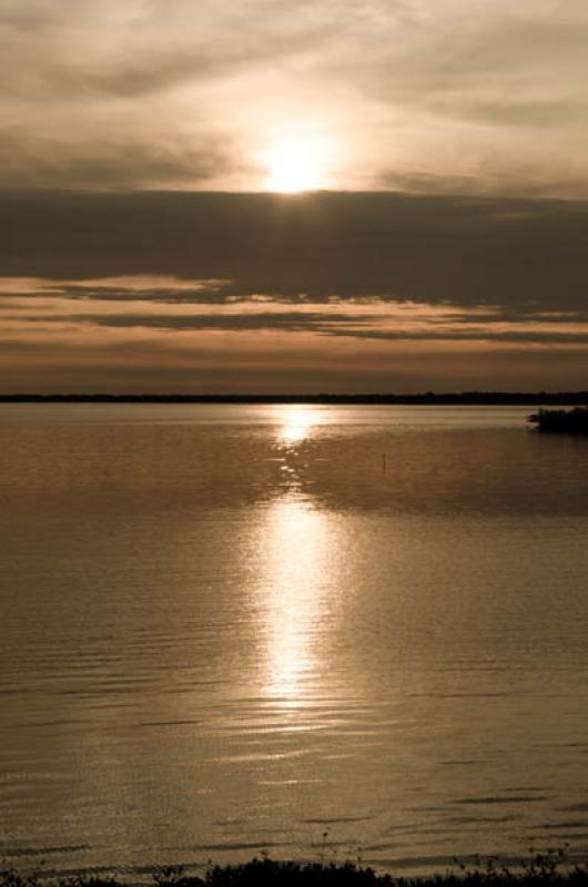 Atardece en Bahia de Cispata, San Antero, Cordoba,...