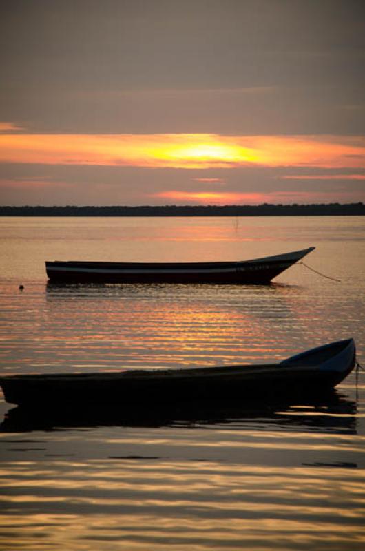 Atardece en Bahia de Cispata, San Antero, Cordoba,...