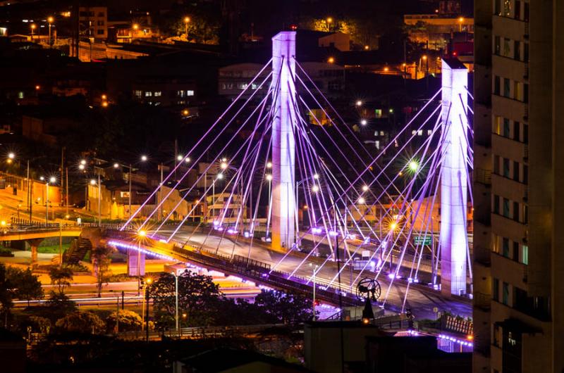 Puente de la Calle 4 Sur, Medellin, Antioquia, Col...