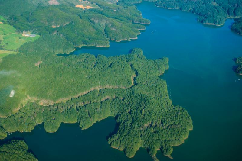 Embalse Entrerrios, Antioquia, Colombia