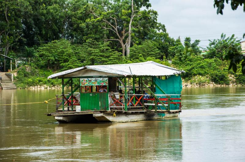 Planchon en el Rio Sinu, Monteria, Cordoba, Colomb...