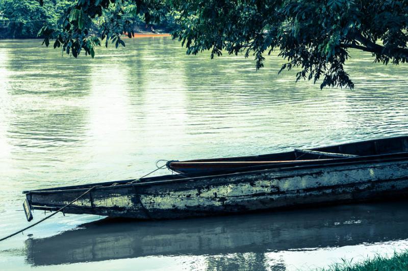 Canoas en el Rio Sinu, Monteria, Cordoba, Colombia